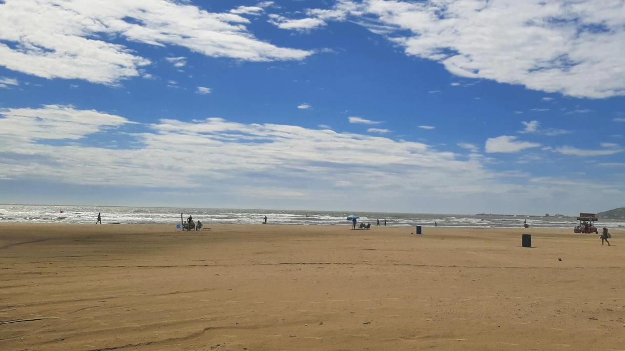 Ampla Cobertura Na Praia Do Mar Grosso لاغونا المظهر الخارجي الصورة